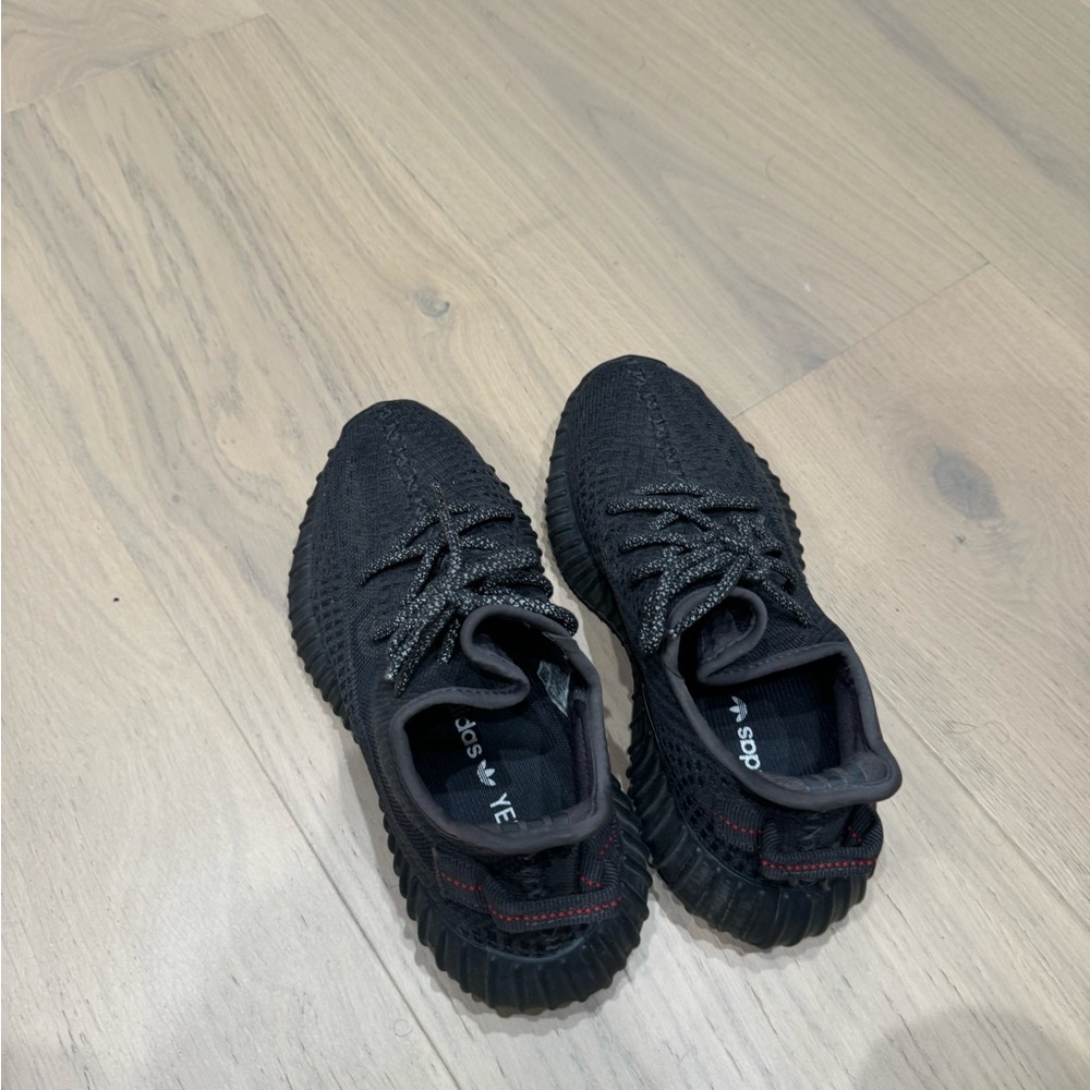 Yeezy boost 350 V2 black